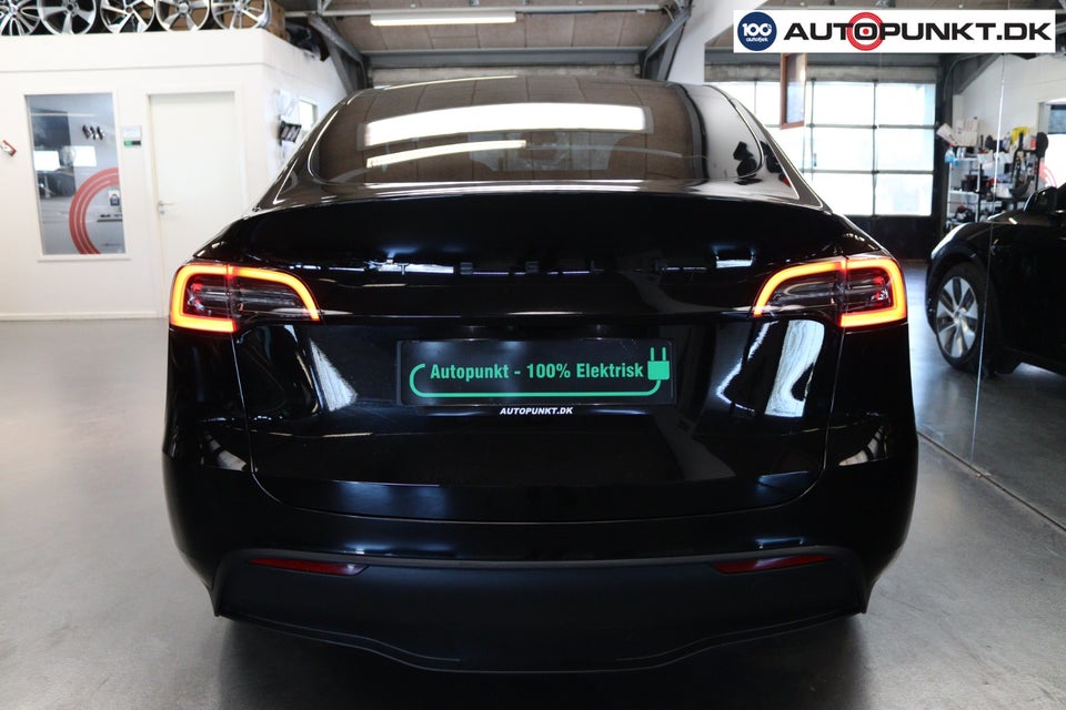 Tesla Model Y Long Range AWD 5d