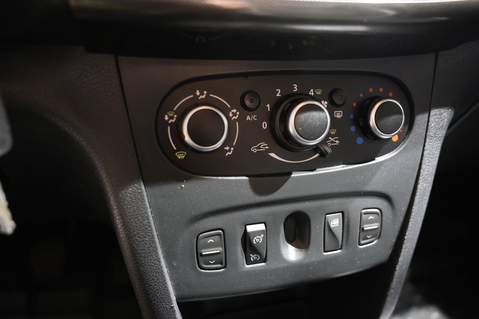 Dacia Logan 0,9 TCe 90 Ambiance MCV 5d