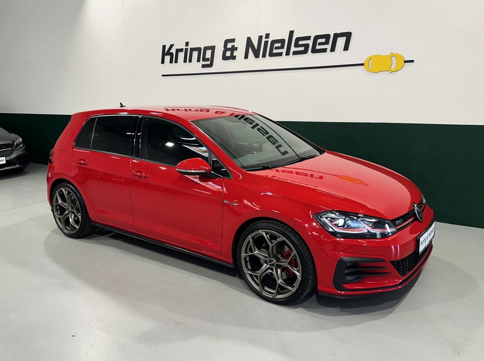 VW Golf VII 2,0 GTi DSG 5d