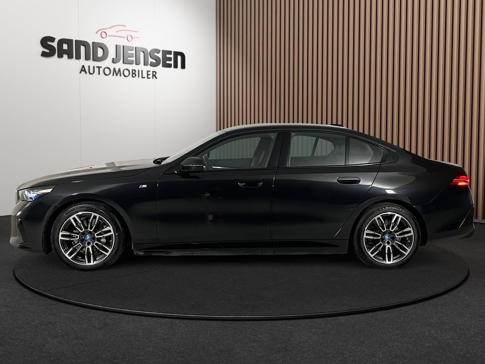 BMW i5 eDrive40 M-Sport 4d