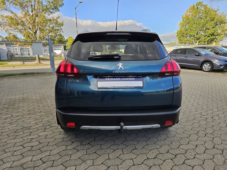 Peugeot 2008 1,6 BlueHDi 100 Allure Sky 5d