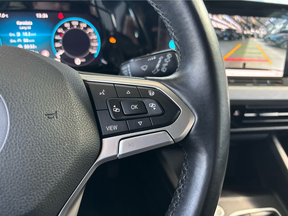 VW Golf VIII 1,5 TSi 130 Life Variant 5d