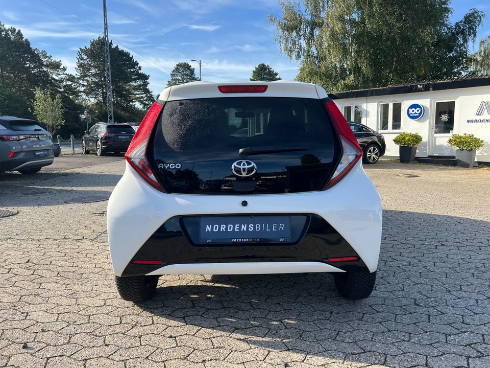 Toyota Aygo 1,0 VVT-i x-pression 5d