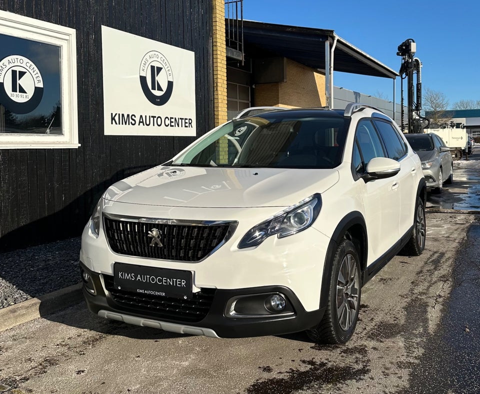 Peugeot 2008 1,2 PureTech 82 Selection Sky 5d