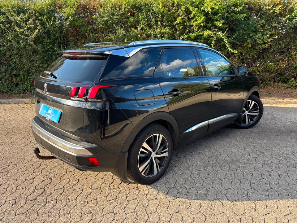 Peugeot 3008 1,2 e-THP 130 Allure EAT6 5d