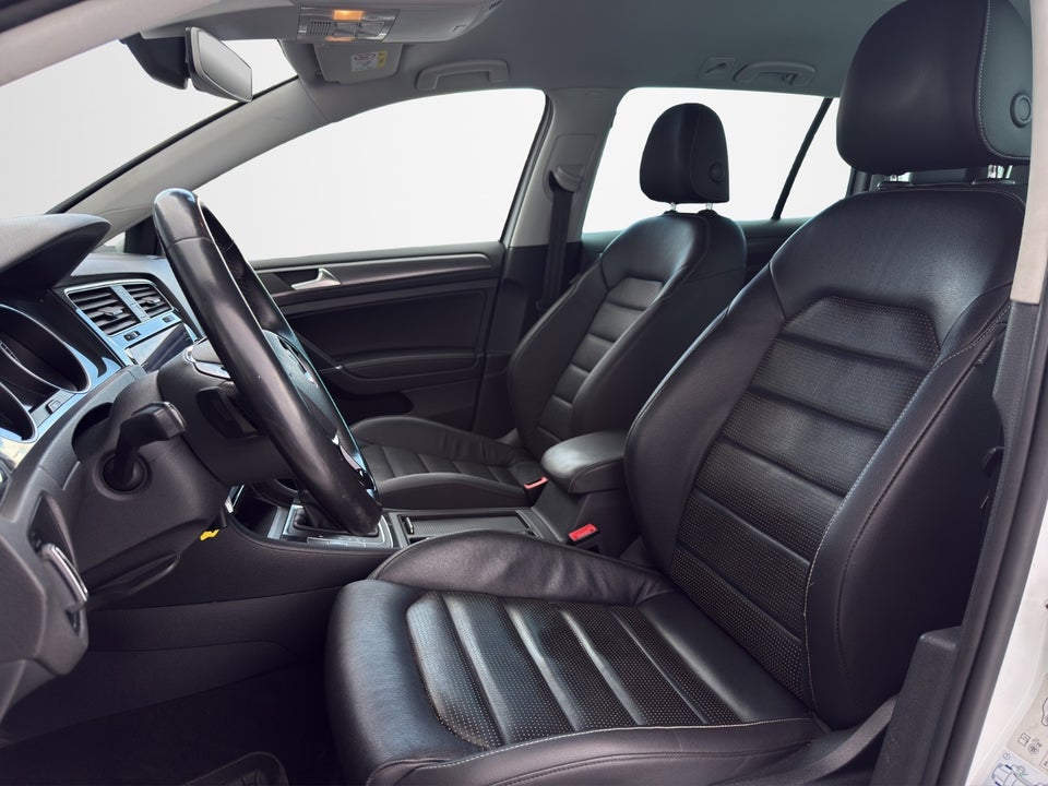 VW Golf VII 1,6 TDi 115 Highline DSG 5d