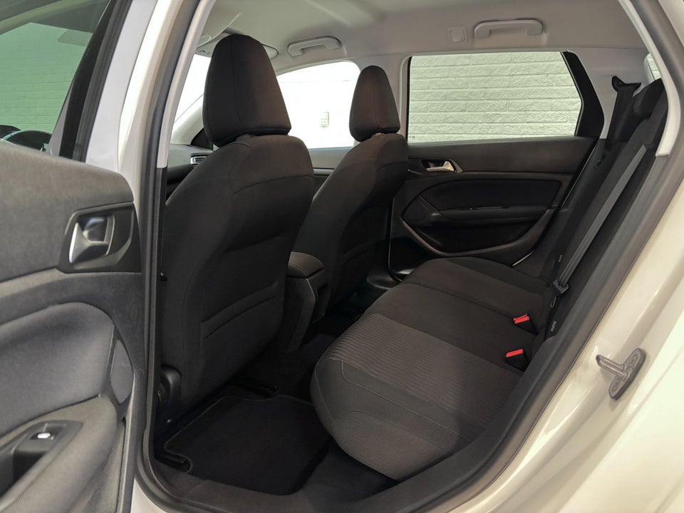 Peugeot 308 1,6 BlueHDi 120 Active SW 5d