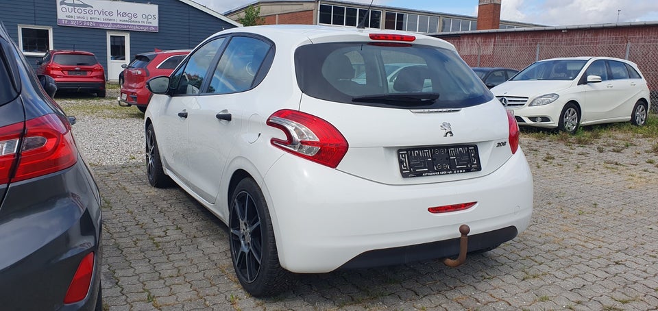 Peugeot 208 1,0 VTi Access 5d