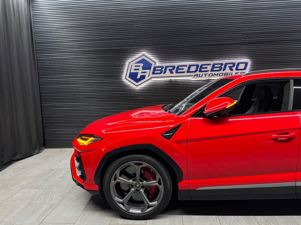 Lamborghini Urus 4,0  5d