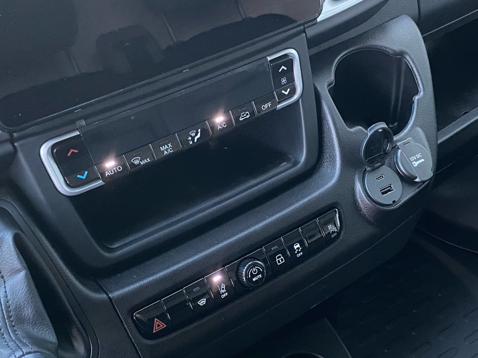 Fiat Ducato 35 Maxi 2,2 MJT 180 Kassevogn L3H2 Pro aut.