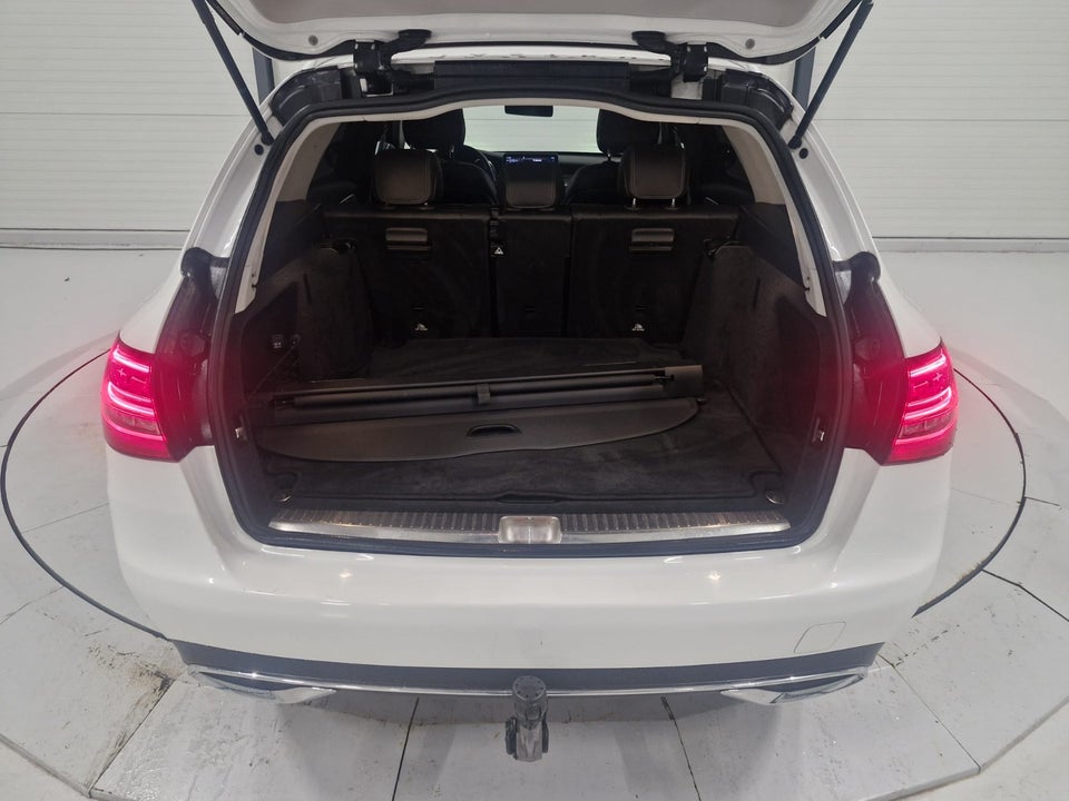 Mercedes C220 d 2,0 Avantgarde stc. aut. 5d