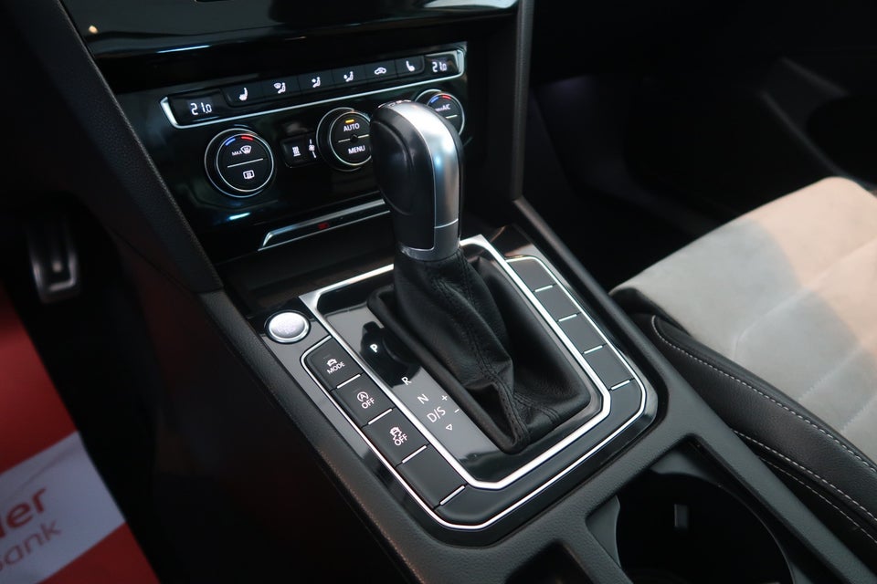 VW Passat 2,0 TDi 240 R-line Variant DSG 4Motion 5d