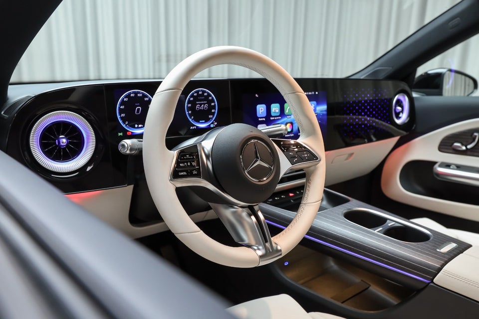 Mercedes CLA350 electric Progressive Advance Plus 4Matic 4d