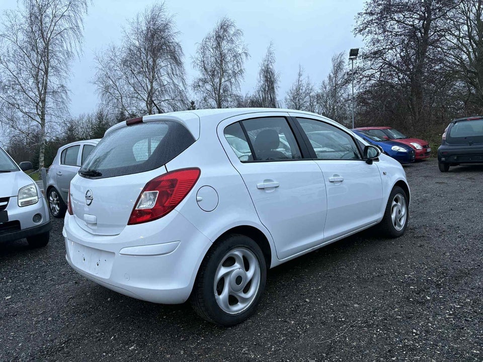 Opel Corsa 1,0 12V Enjoy 5d