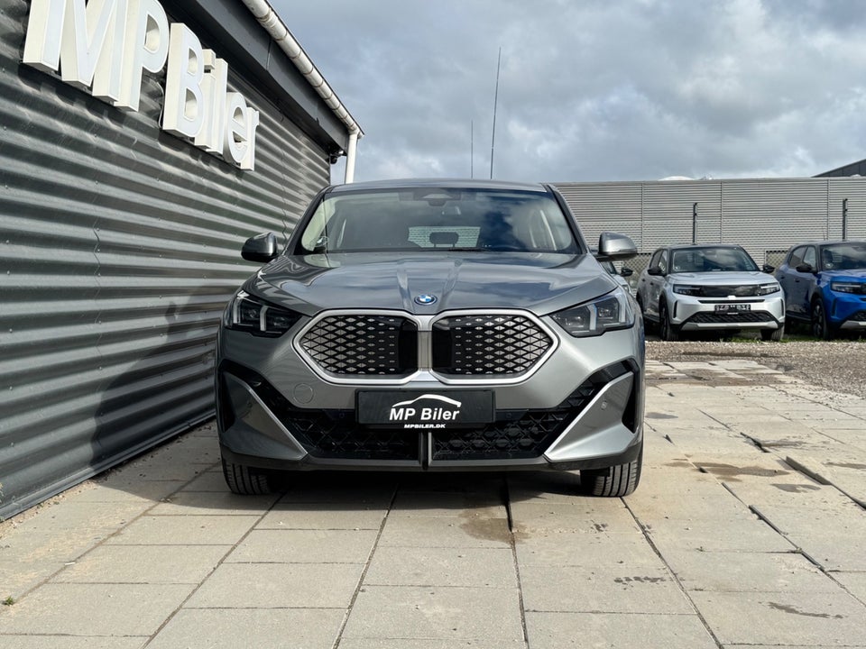 BMW iX2 eDrive20 5d