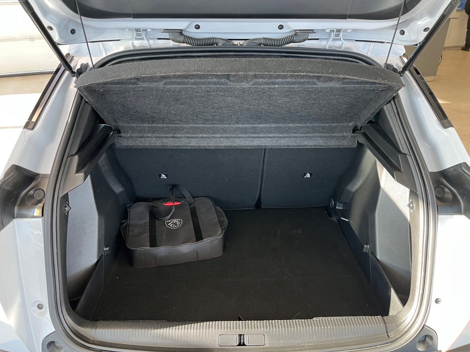 Peugeot e-2008 54 Style 5d