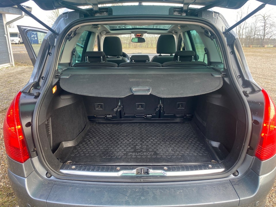 Peugeot 308 1,6 e-HDi 112 Sportium SW 5d