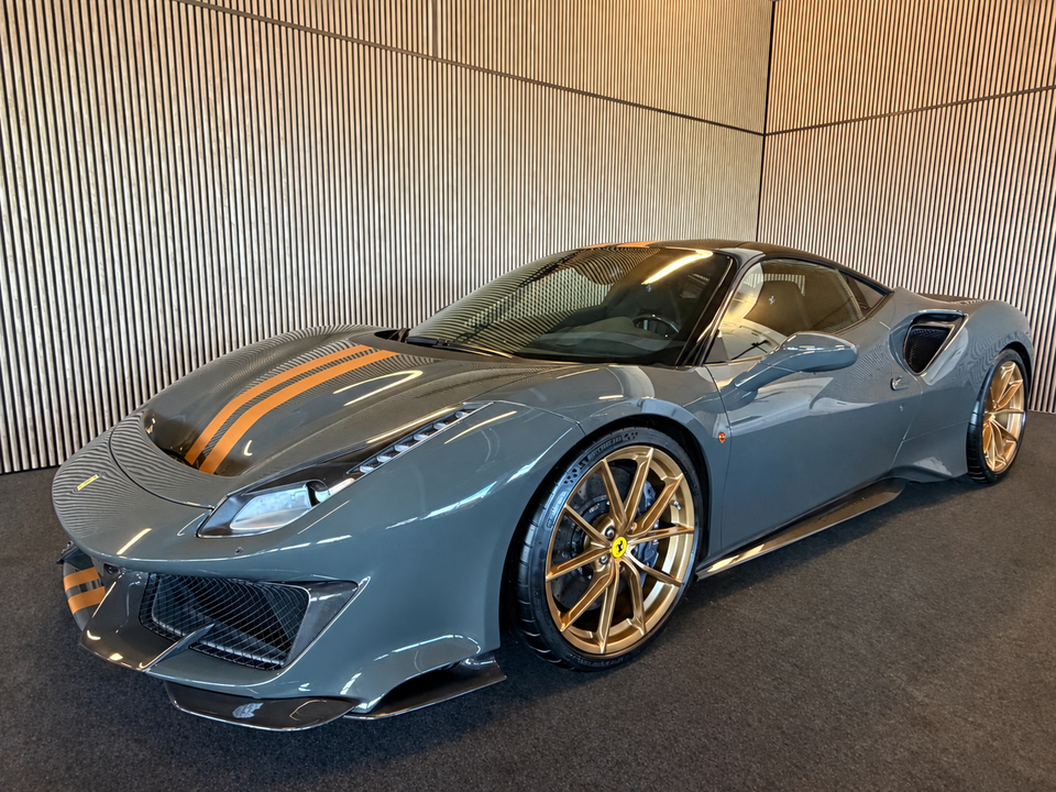 Ferrari 488 Pista 3,9 DCT 2d