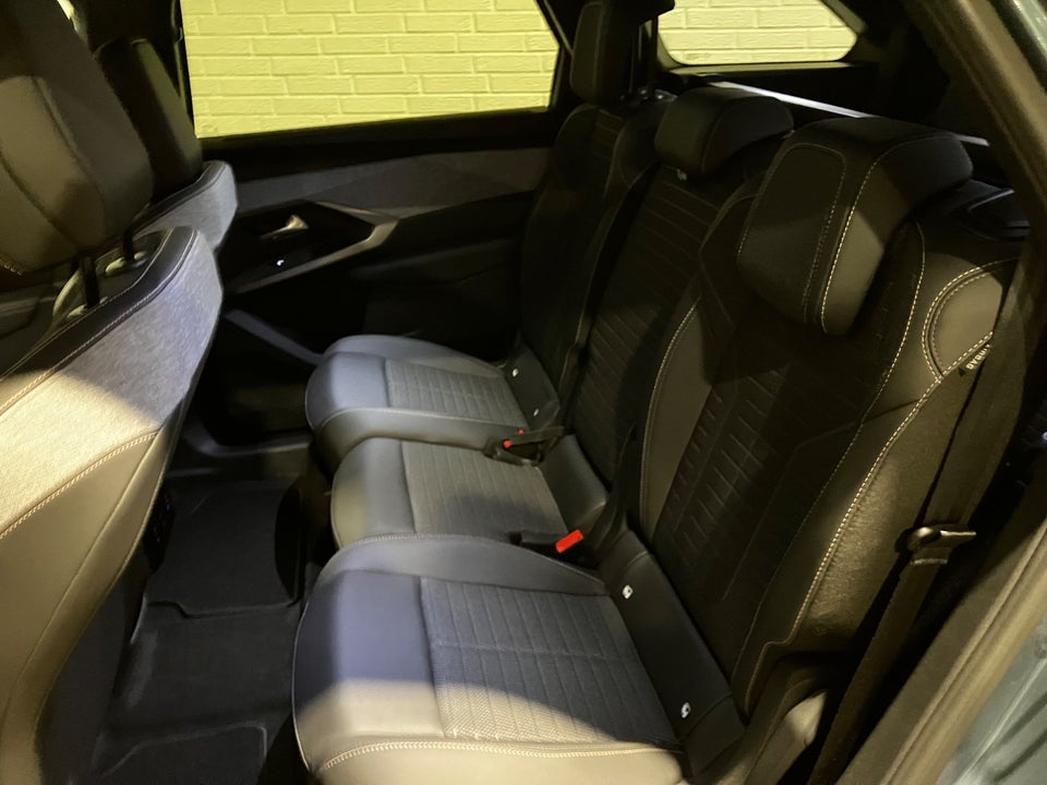 Peugeot e-5008 77 Allure 7prs 5d