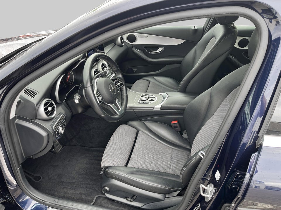 Mercedes C300 de 2,0 Advantage stc. aut. 5d