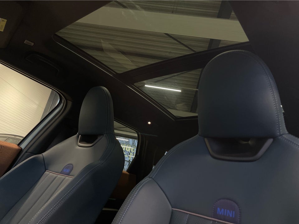 MINI Countryman E Favoured Trim L 5d