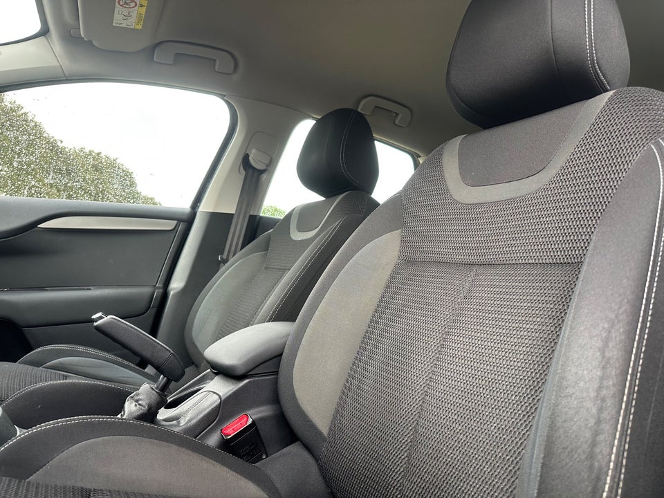 Citroën C4 1,2 PureTech 130 Feel 5d