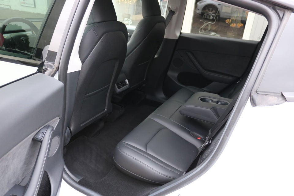 Tesla Model Y RWD 5d