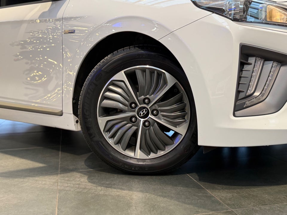 Hyundai Ioniq 1,6 HEV Trend DCT 5d