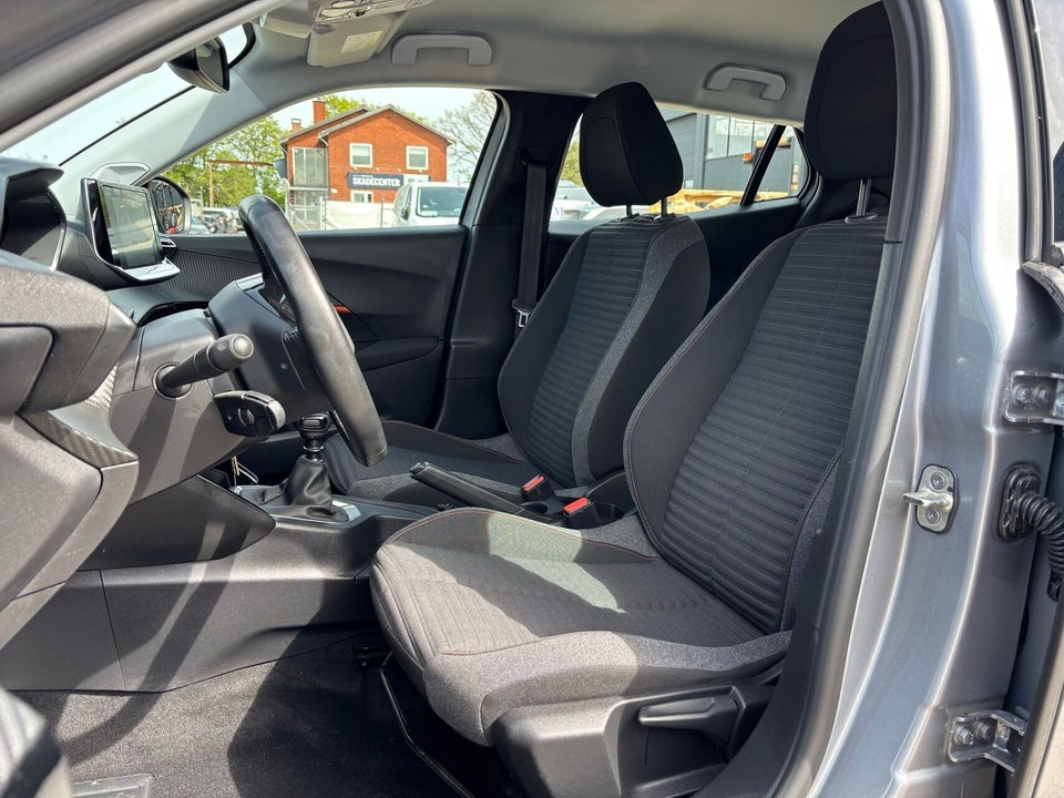 Peugeot 2008 1,2 PureTech 100 Platin 5d