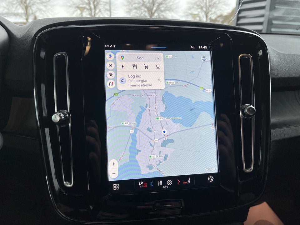 Volvo XC40 ReCharge Extended Range Plus 5d