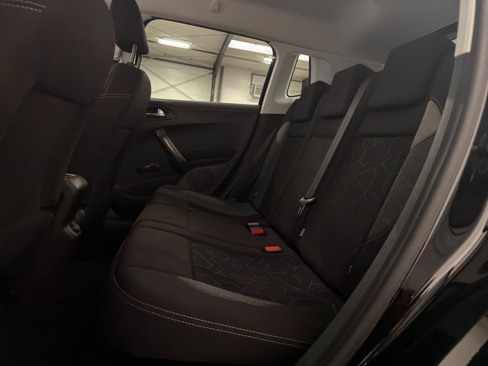 Peugeot 2008 1,2 VTi 82 Allure 5d