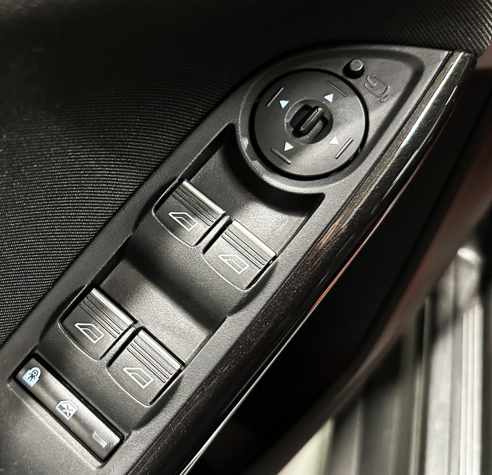 Ford Focus 1,0 SCTi 125 Titanium stc. 5d