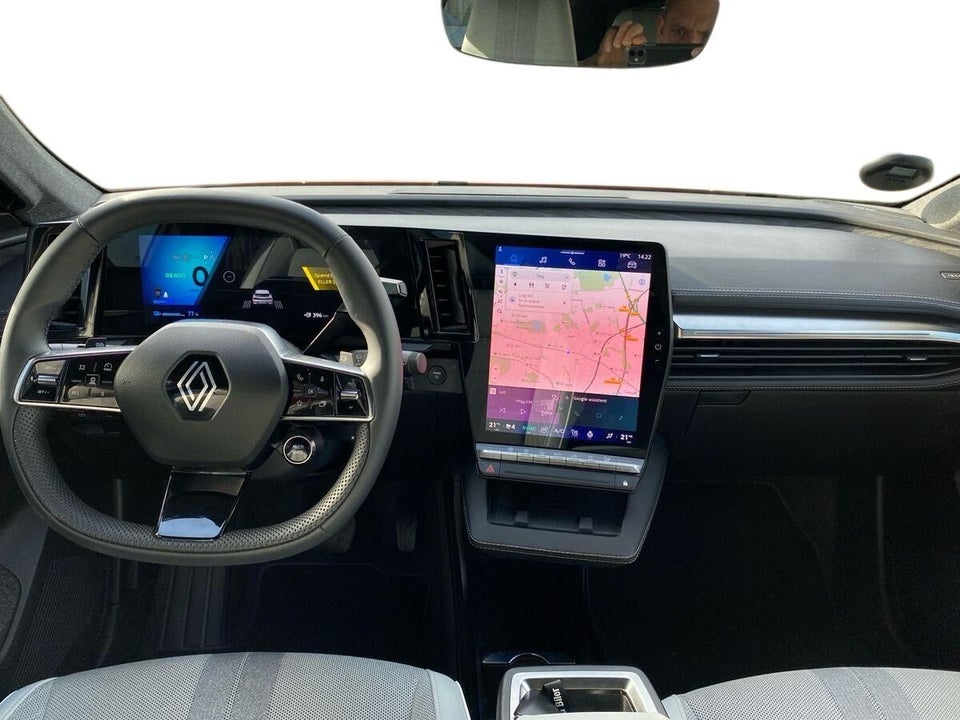 Renault Scenic E-Tech 87 Iconic 5d
