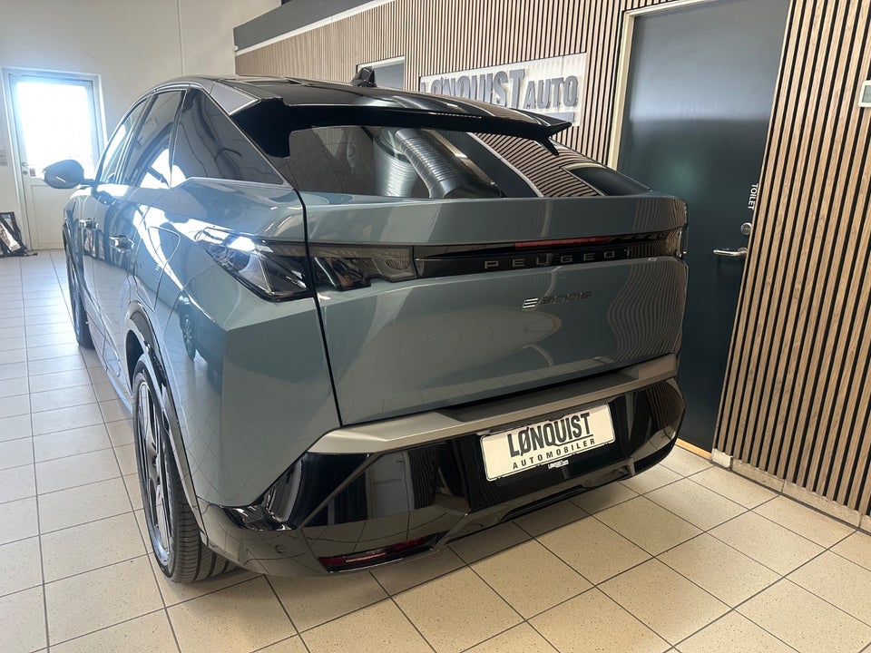 Peugeot e-3008 77 GT 5d