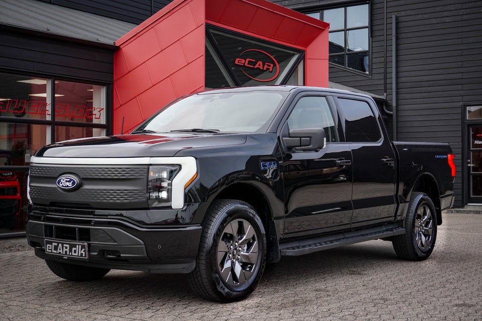 Ford F-150 123 Lightning Flash Extended Range 4d