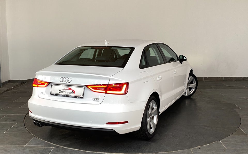 Audi A3 1,4 TFSi 150 Ambition 4d