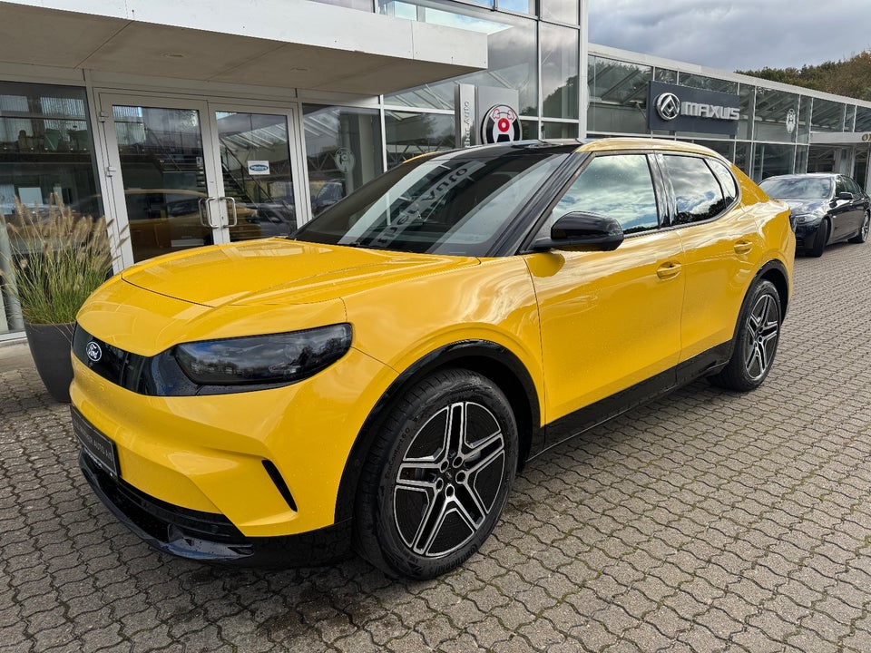 Ford Capri 82 Premium Extended Range 5d