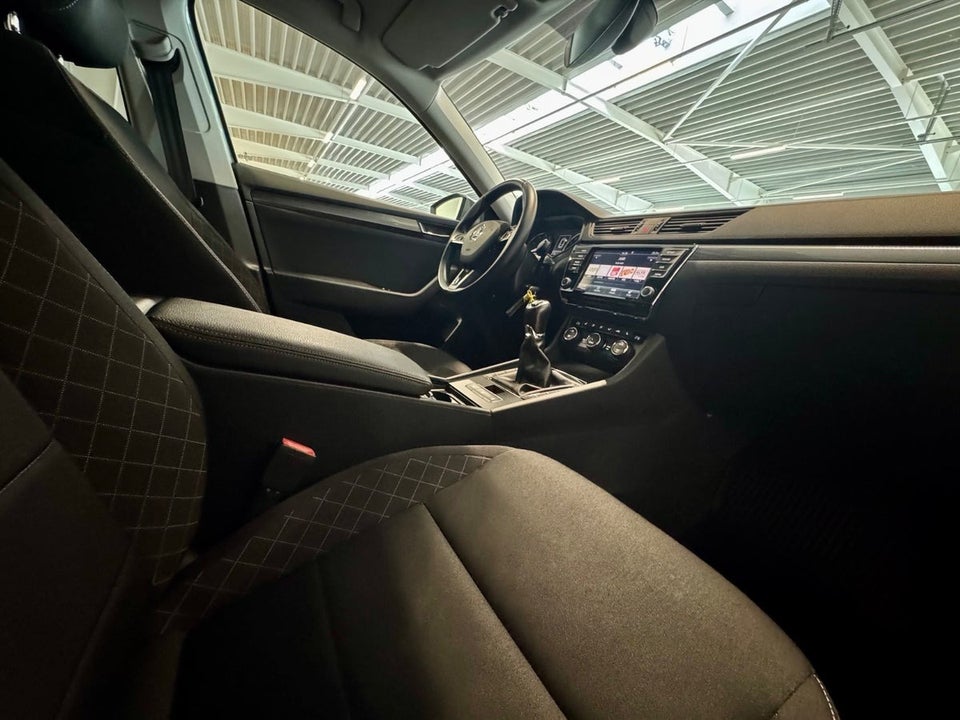 Skoda Superb 1,4 TSi 150 Active Combi 5d