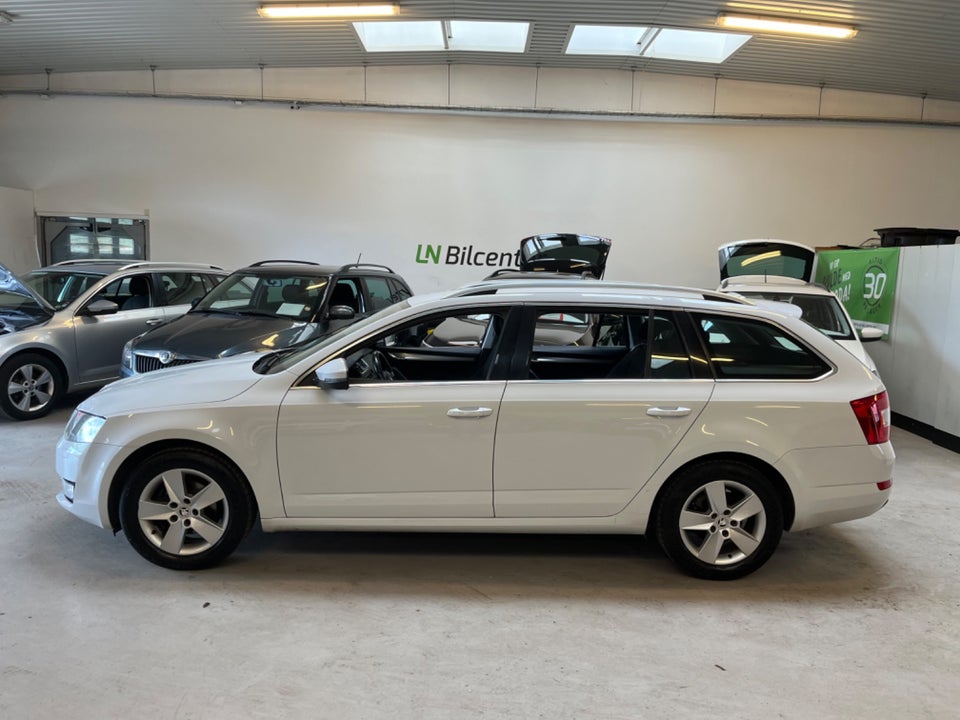 Skoda Octavia 1,2 TSi 105 Elegance Combi DSG 5d