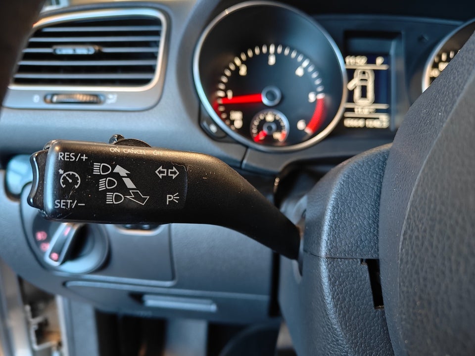 VW Golf VI 2,0 TDi 110 Comfortline DSG 5d