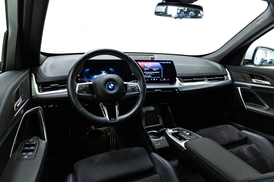 BMW iX1 eDrive20 M-Sport 5d