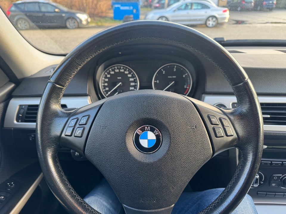 BMW 320d 2,0  4d