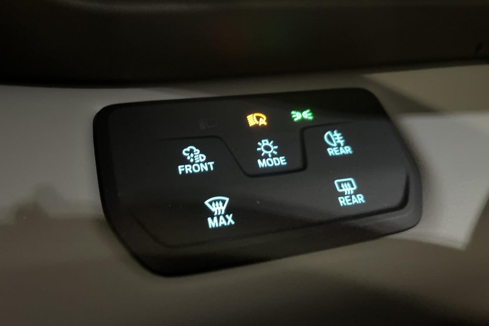 Ford Explorer 82 Premium Extended Range 5d