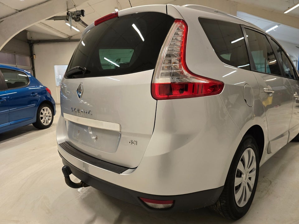 Renault Grand Scenic III 1,6 dCi 130 Expression 7prs 5d