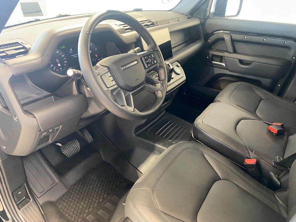 Land Rover Defender 110 3,0 D250 Hard Top X-Dynamic SE aut. Van 5d