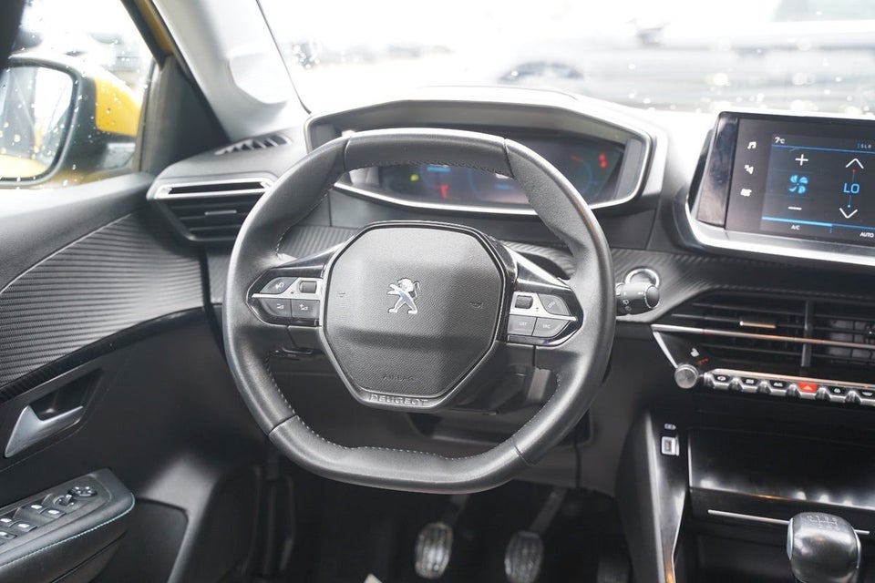 Peugeot 208 1,2 PureTech 100 Allure 5d