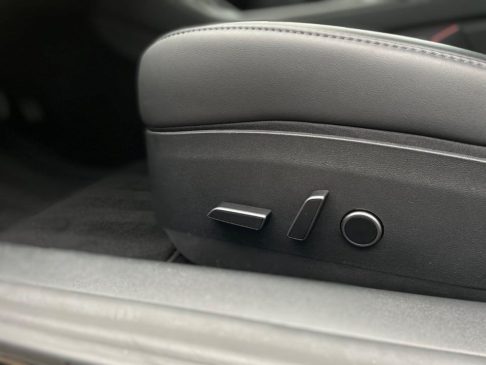 Tesla Model 3 Standard Range+ RWD 4d