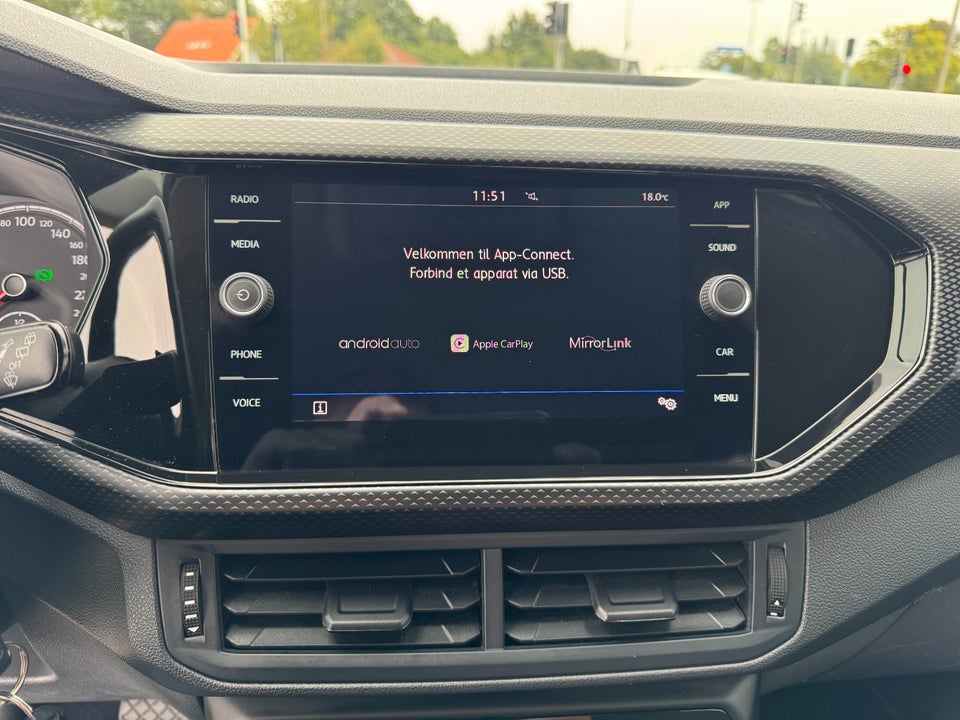 VW T-Cross 1,0 TSi 110 Life DSG 5d