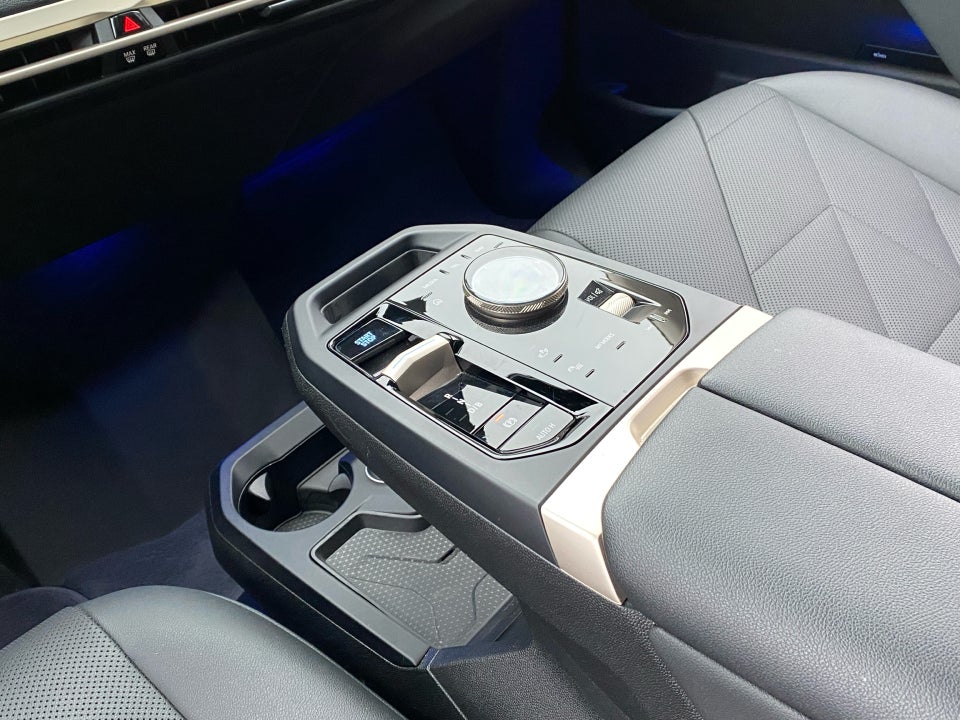 BMW iX xDrive40 Sport 5d