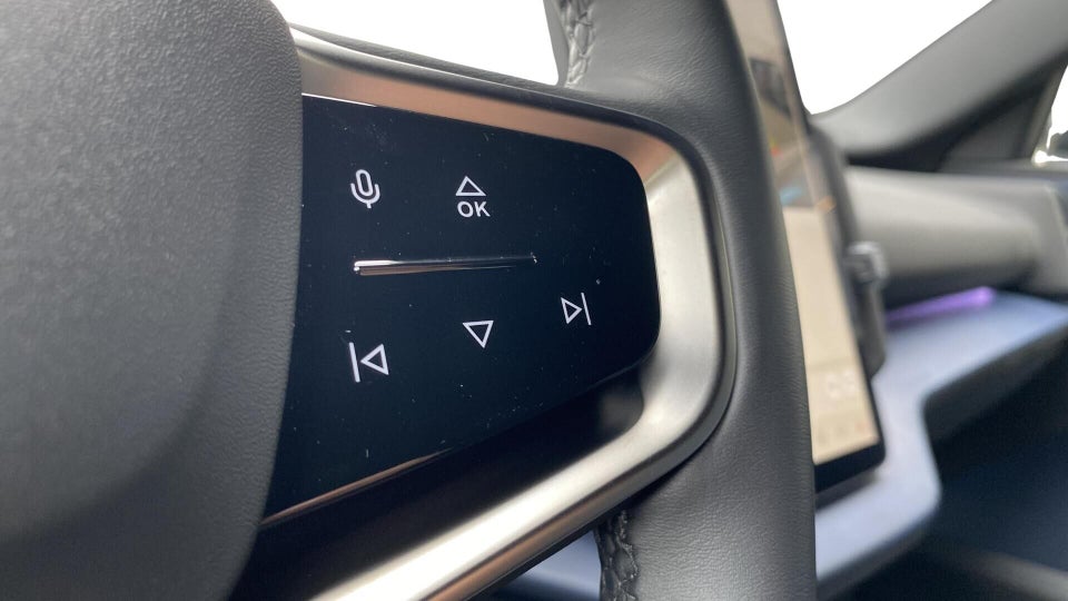 Volvo EX30 Extended Range Plus 5d